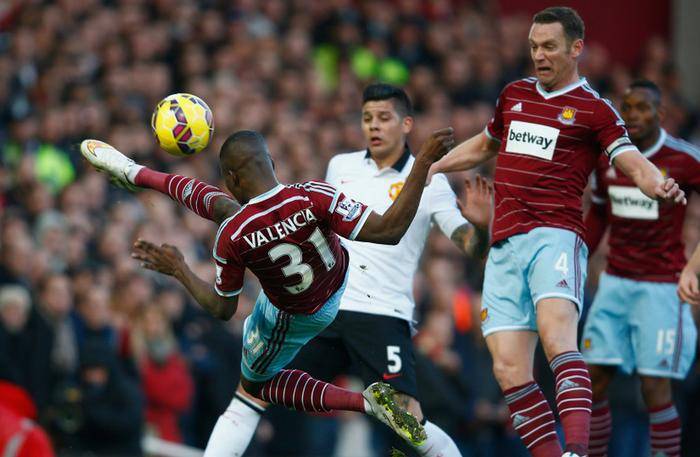 西超杯-拉菲尼亚双响维尼修斯一条龙 巴萨3-2皇马